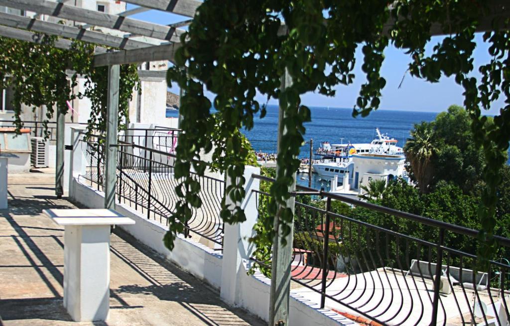 George Apartments Livadia  Exterior foto